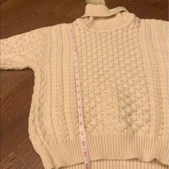 ❌SOLD❌Aran Crafts Roll neck sweater - Picture 8 of 8